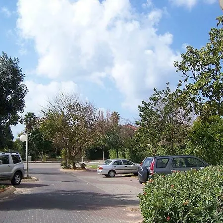 Ramat Poleg, Walk To Beach-2